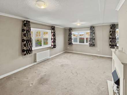 New Road, Bournemouth * Park Home*, Image 13