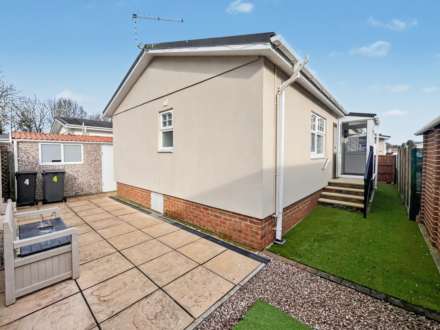 New Road, Bournemouth * Park Home*, Image 19