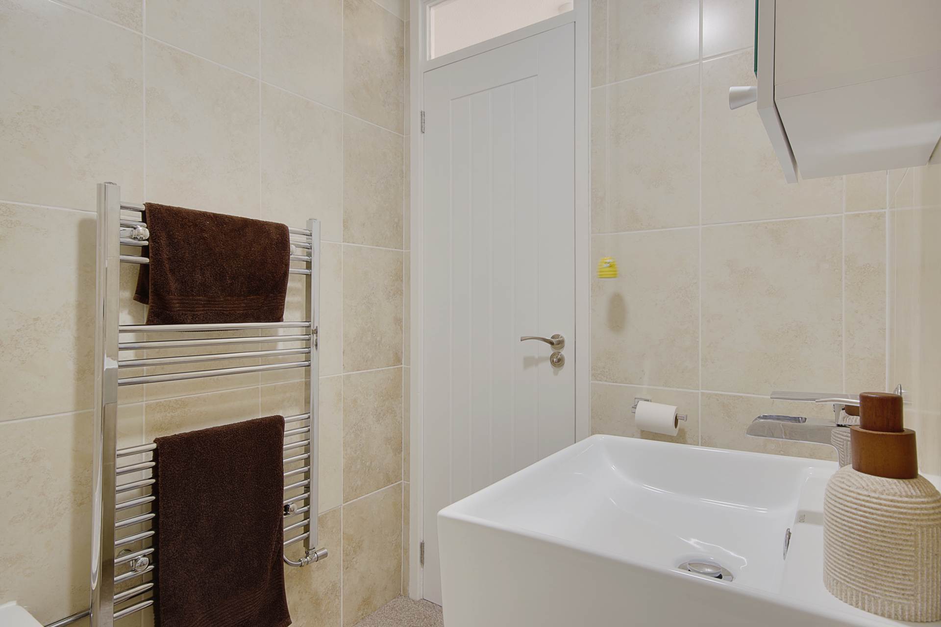 Throop, Bournemouth * Superb Garden Flat*, Image 19