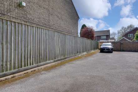 Throop, Bournemouth * Superb Garden Flat*, Image 11