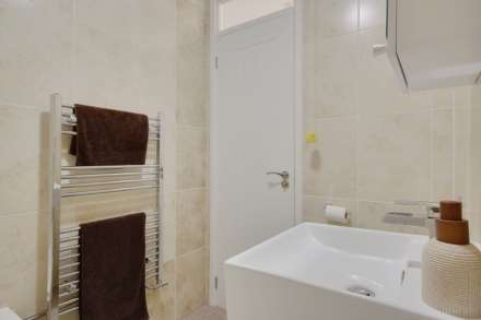 Throop, Bournemouth * Superb Garden Flat*, Image 19