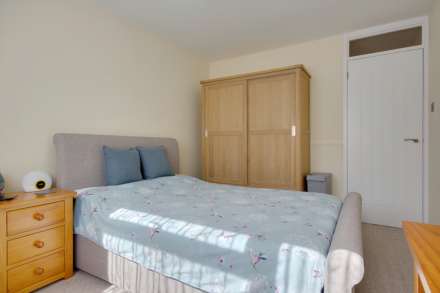 Throop, Bournemouth * Superb Garden Flat*, Image 21