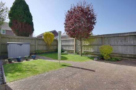 Throop, Bournemouth * Superb Garden Flat*, Image 23