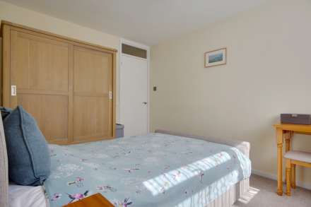 Throop, Bournemouth * Superb Garden Flat*, Image 7