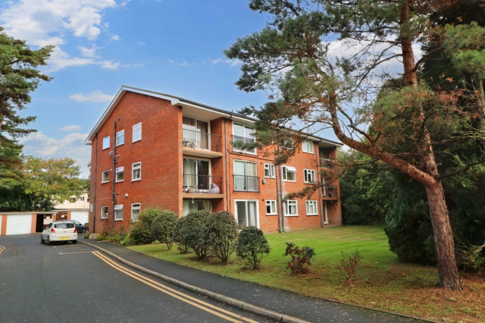 Dean Park Road, Dean Park* Available now*, Image 1