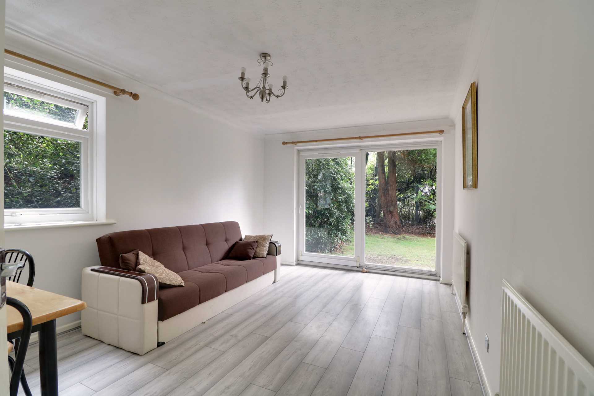 Dean Park Road, Dean Park* Available now*, Image 2