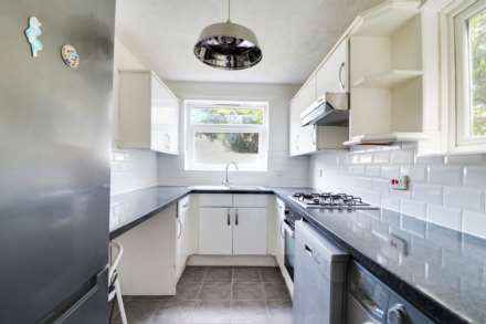 Dean Park Road, Dean Park* Available now*, Image 4