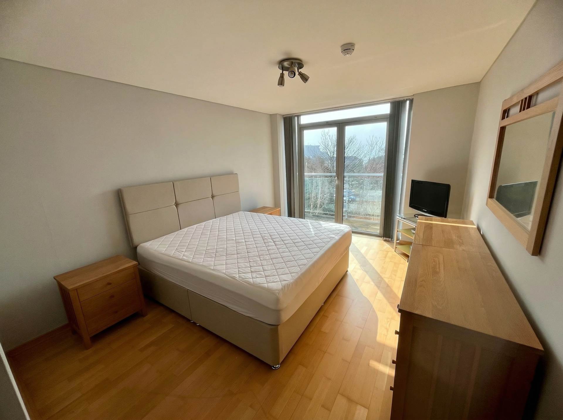 Three Bedroom Apartment at The Pinnacle, Bournemouth Town Centre, Image 9