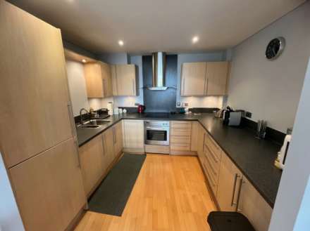 Three Bedroom Apartment at The Pinnacle, Bournemouth Town Centre, Image 4