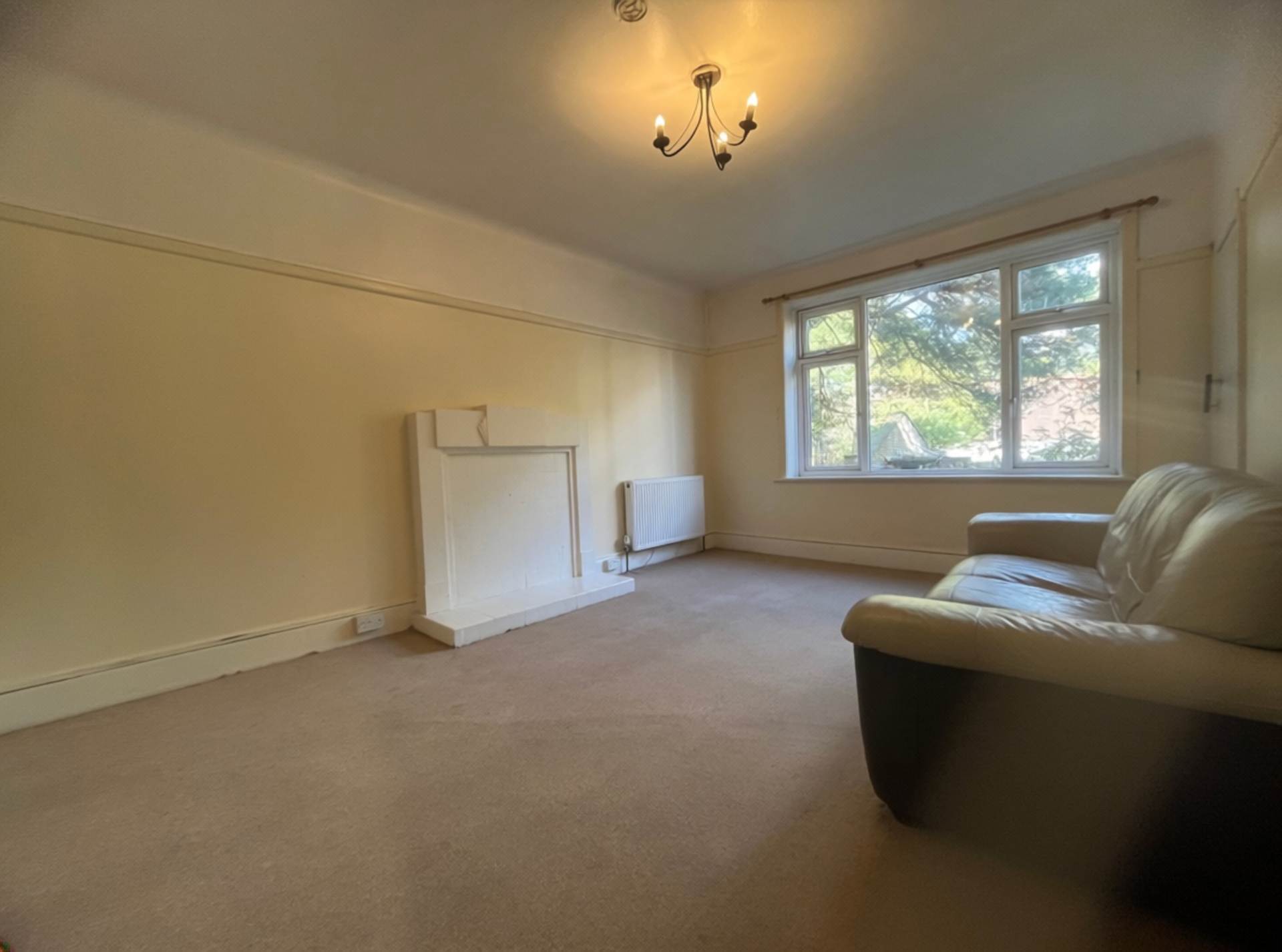 East Cliff, Bournemouth *Minutes from the Beach*, Image 3