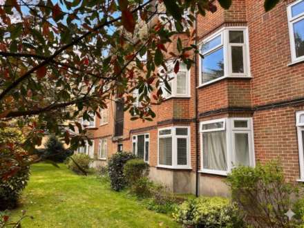 East Cliff, Bournemouth *Minutes from the Beach*, Image 12