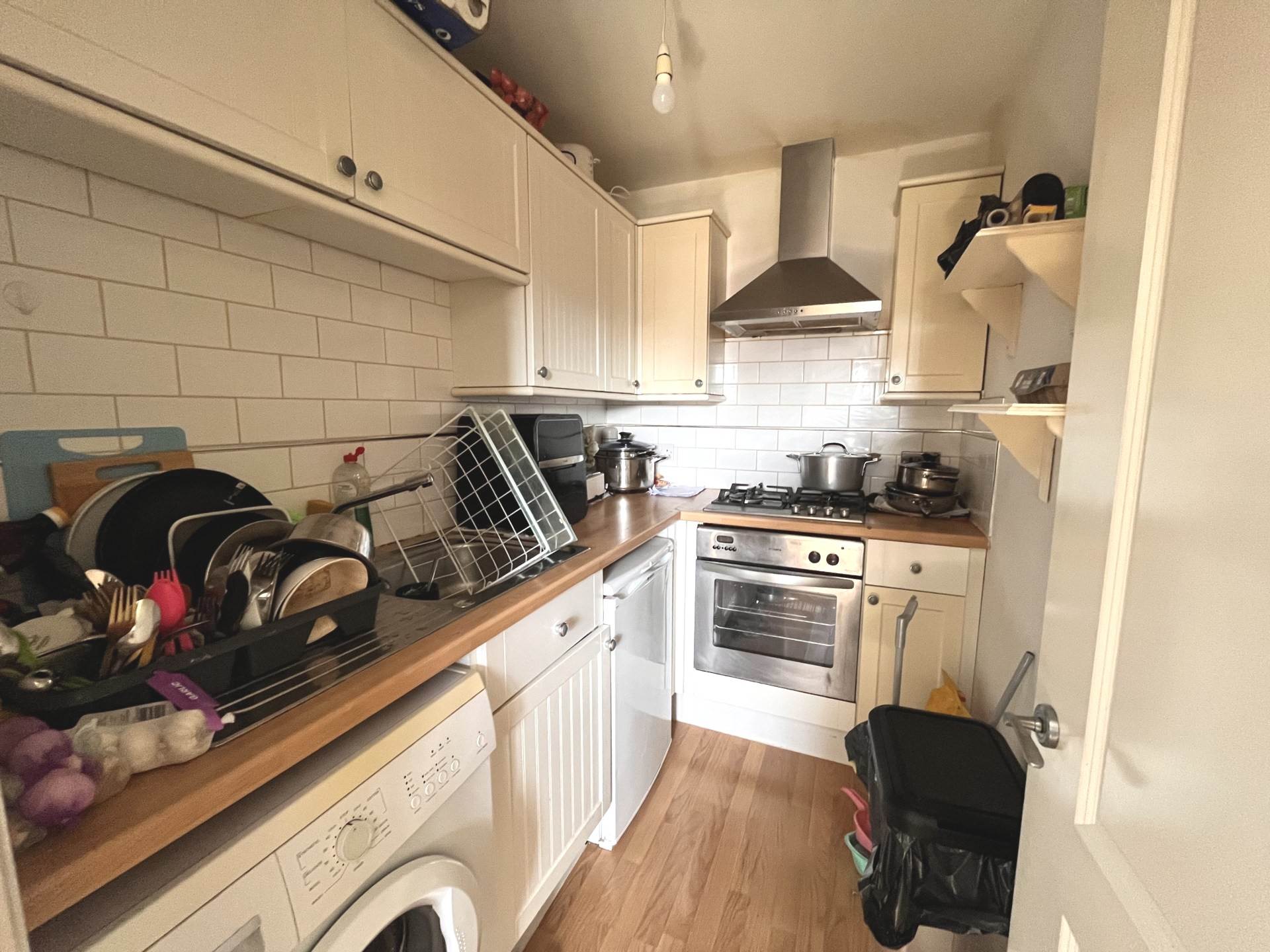 Northcote Road * Modern Living in a Gated Central Hub*, Image 3