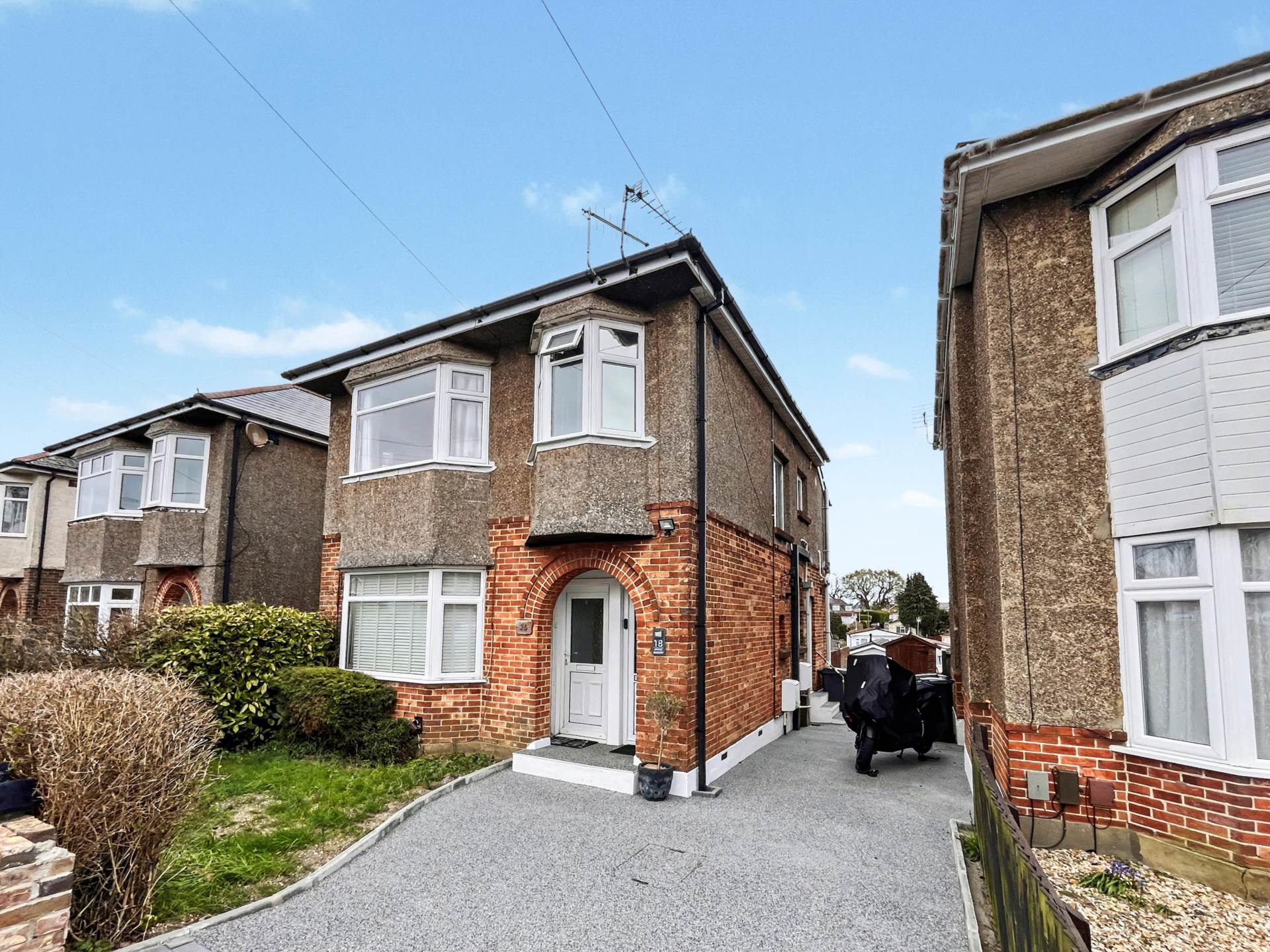 Ensbury Park * Garden Flat*, Image 1