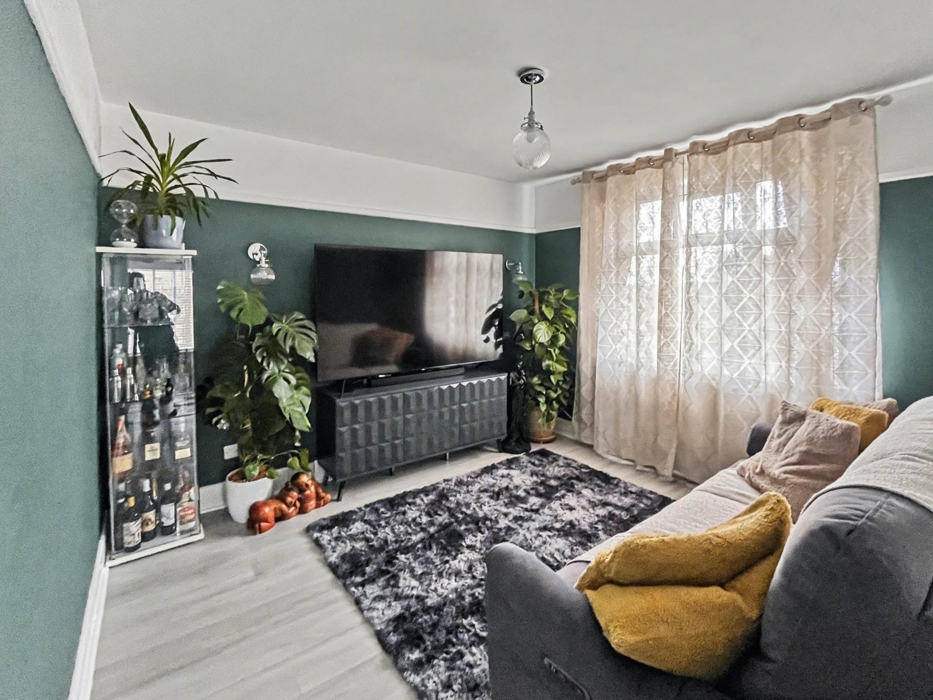 Ensbury Park * Garden Flat*, Image 2