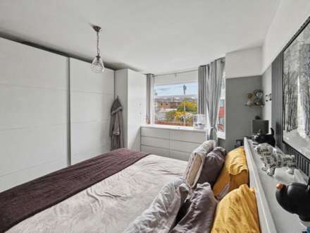 Ensbury Park * Garden Flat*, Image 12