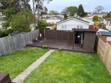 Ensbury Park * Garden Flat*, Image 21