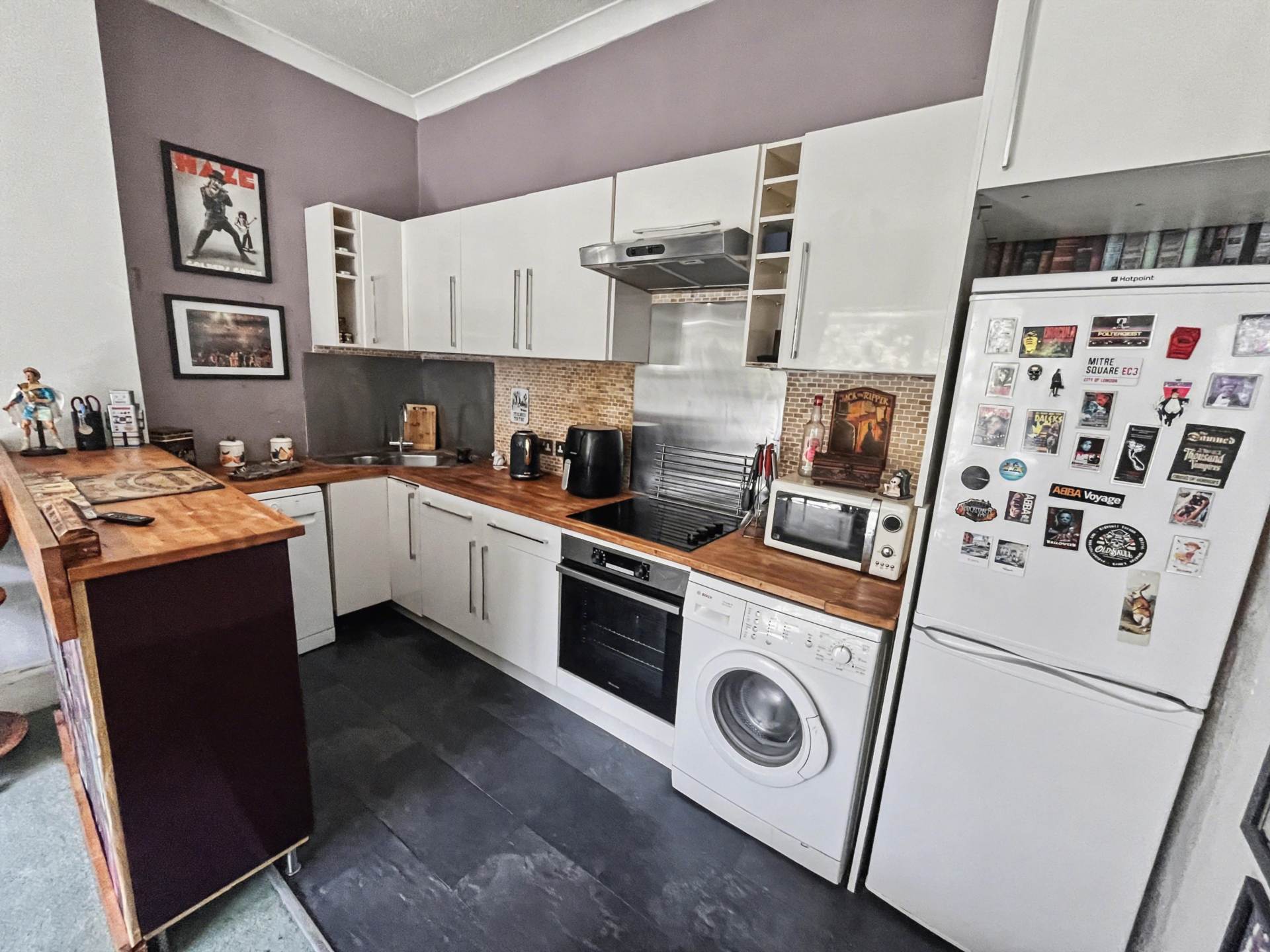 Boscombe Spa Village * Balcony Flat *, Image 5