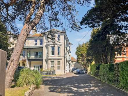 Boscombe Spa Village * Balcony Flat *, Image 1