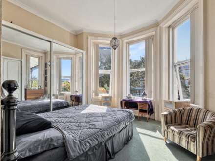 Boscombe Spa Village * Balcony Flat *, Image 6