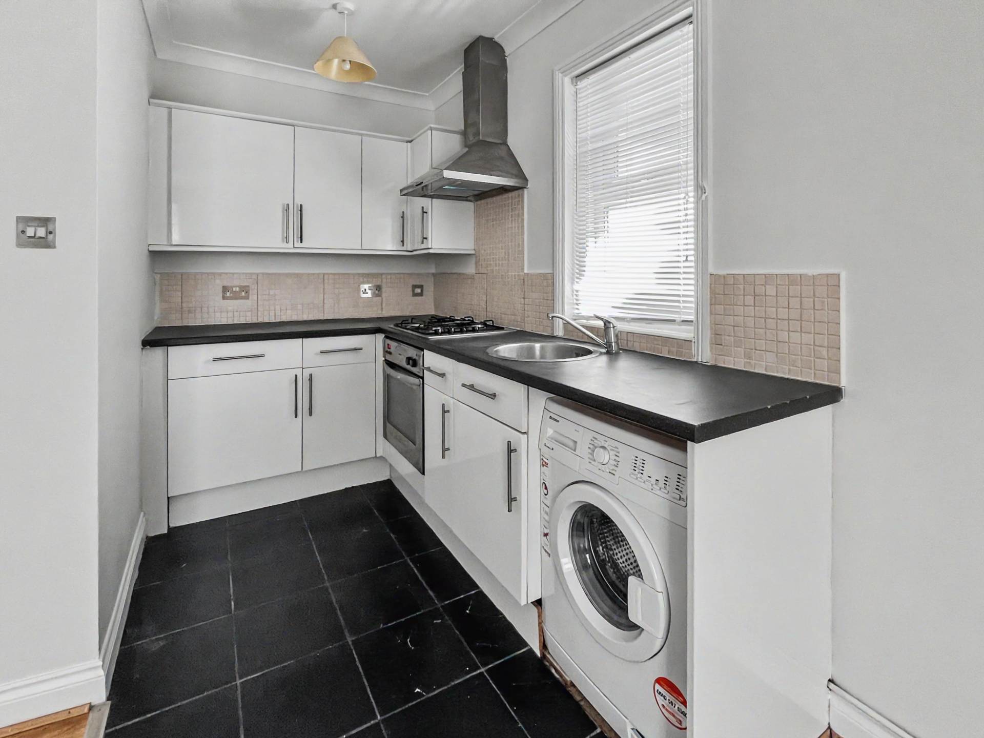 Eldon Place, Westbourne * Studio Apartment*, Image 3