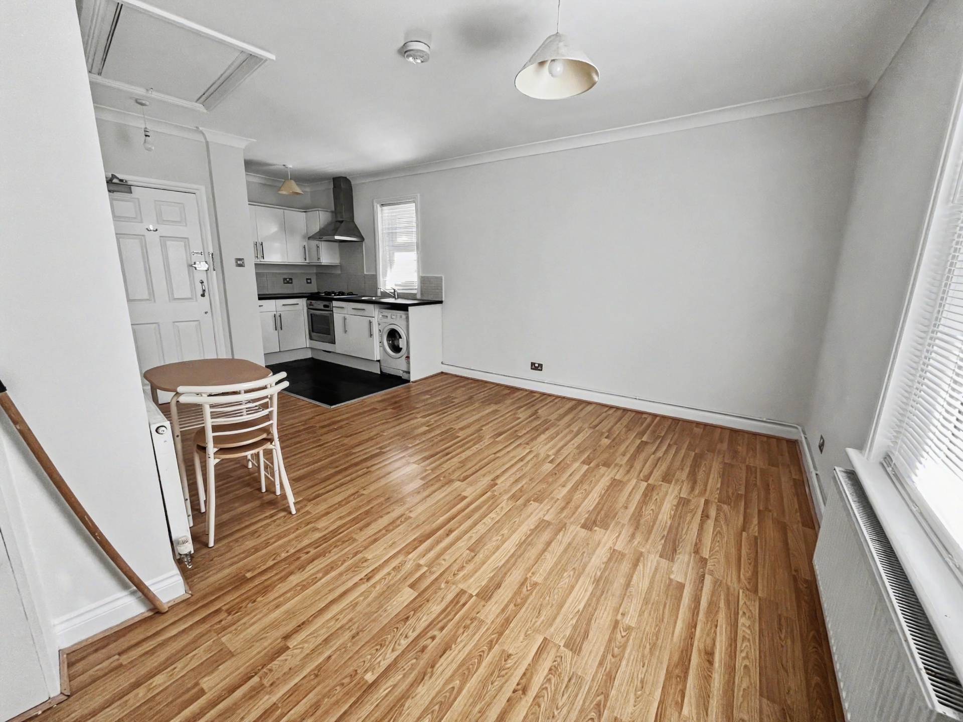 Eldon Place, Westbourne * Studio Apartment*, Image 9