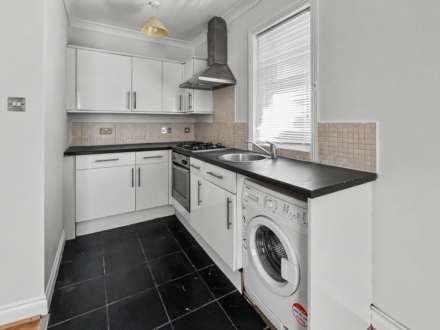 Eldon Place, Westbourne * Studio Apartment*, Image 3