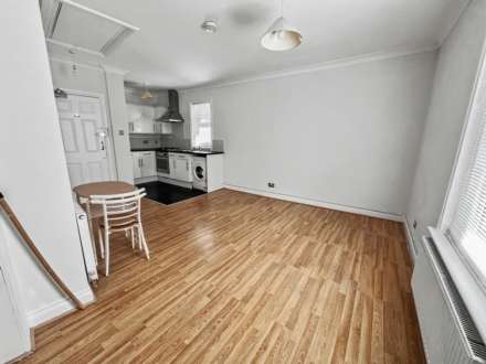 Eldon Place, Westbourne * Studio Apartment*, Image 9