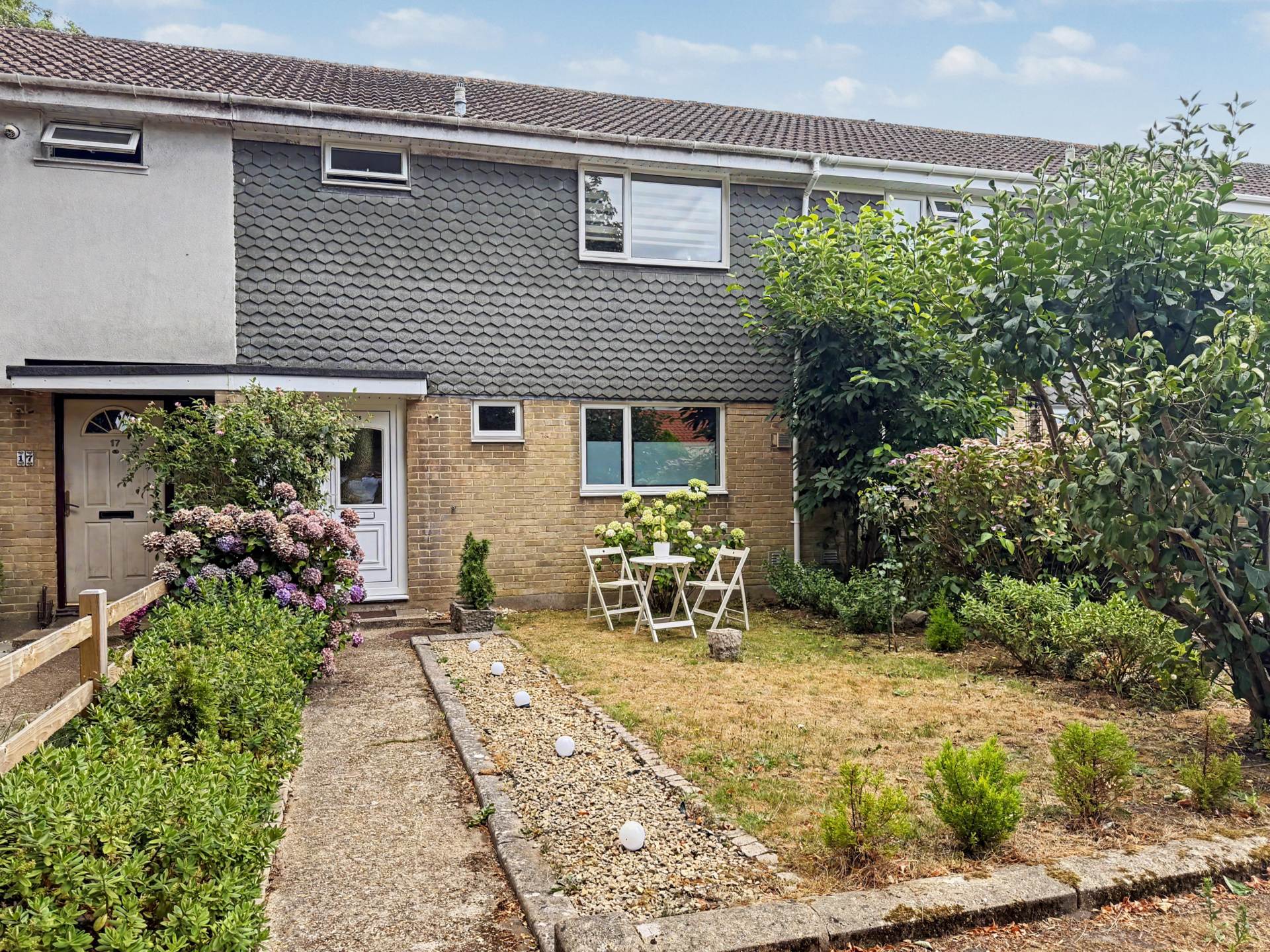 Charming & Impeccable Three-Bedroom Home in a Peaceful Bournemouth Cul-de-Sac, Image 1