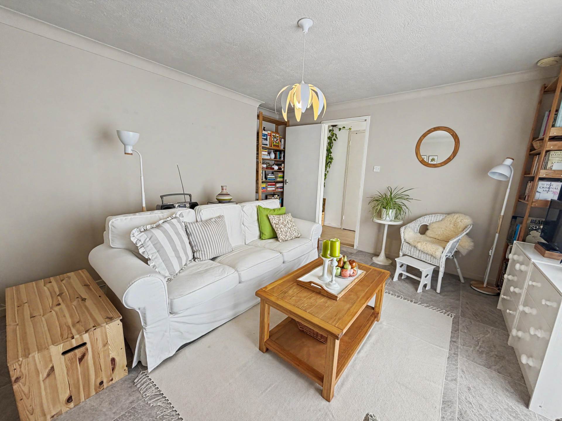 Charming & Impeccable Three-Bedroom Home in a Peaceful Bournemouth Cul-de-Sac, Image 12