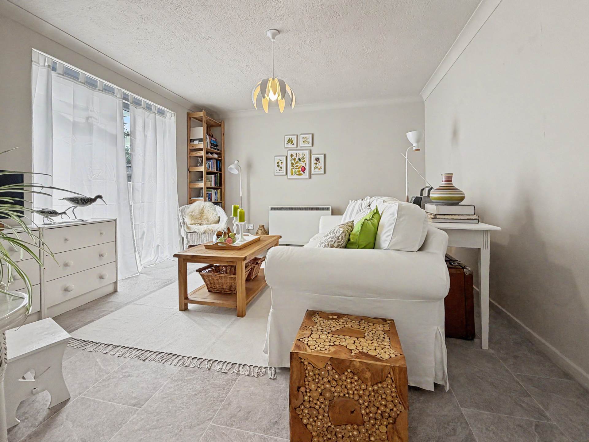 Charming & Impeccable Three-Bedroom Home in a Peaceful Bournemouth Cul-de-Sac, Image 13