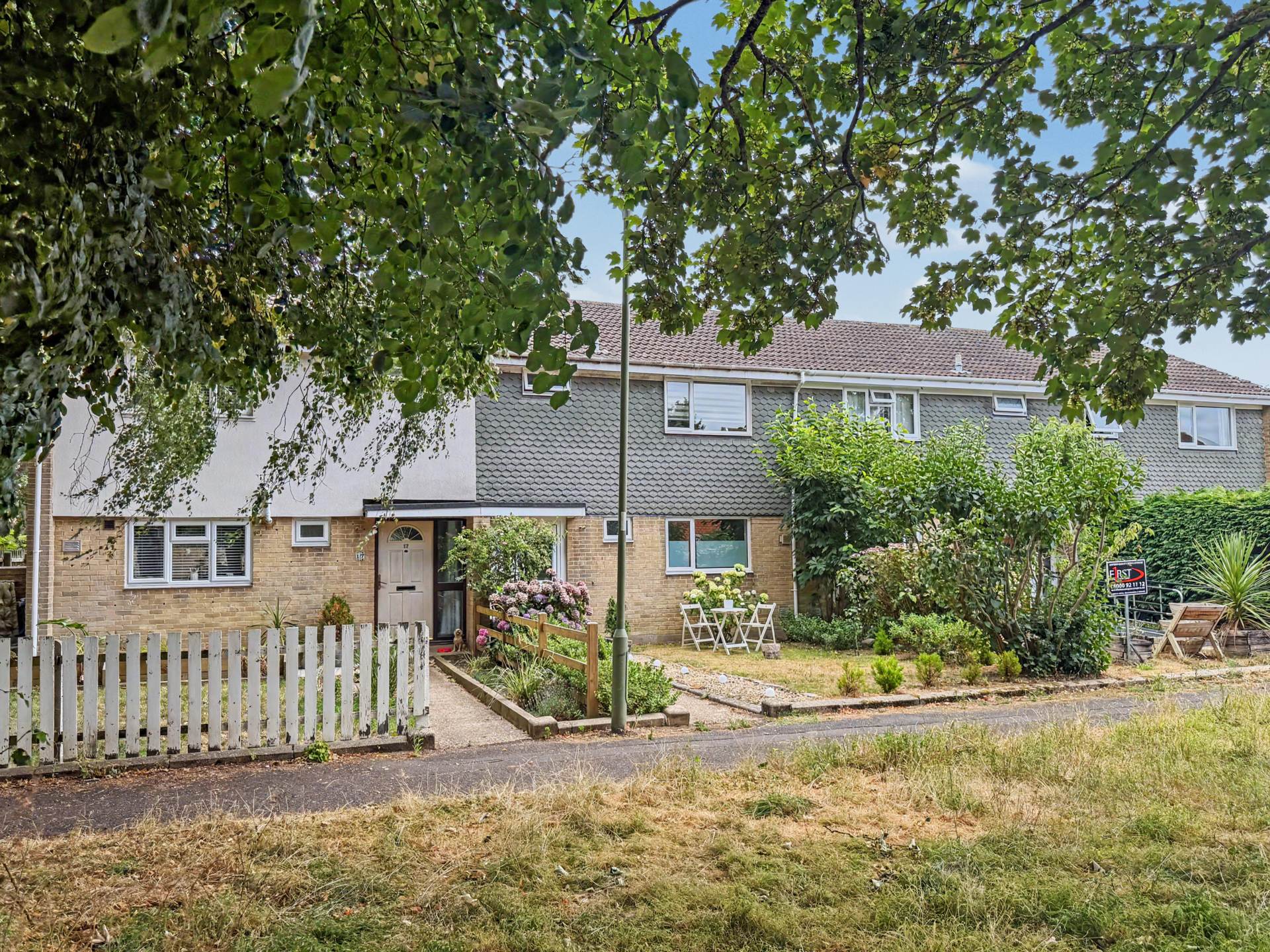 Charming & Impeccable Three-Bedroom Home in a Peaceful Bournemouth Cul-de-Sac, Image 23