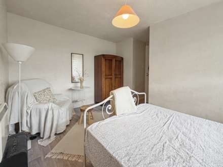Charming & Impeccable Three-Bedroom Home in a Peaceful Bournemouth Cul-de-Sac, Image 20