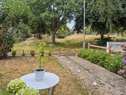 Charming & Impeccable Three-Bedroom Home in a Peaceful Bournemouth Cul-de-Sac, Image 24