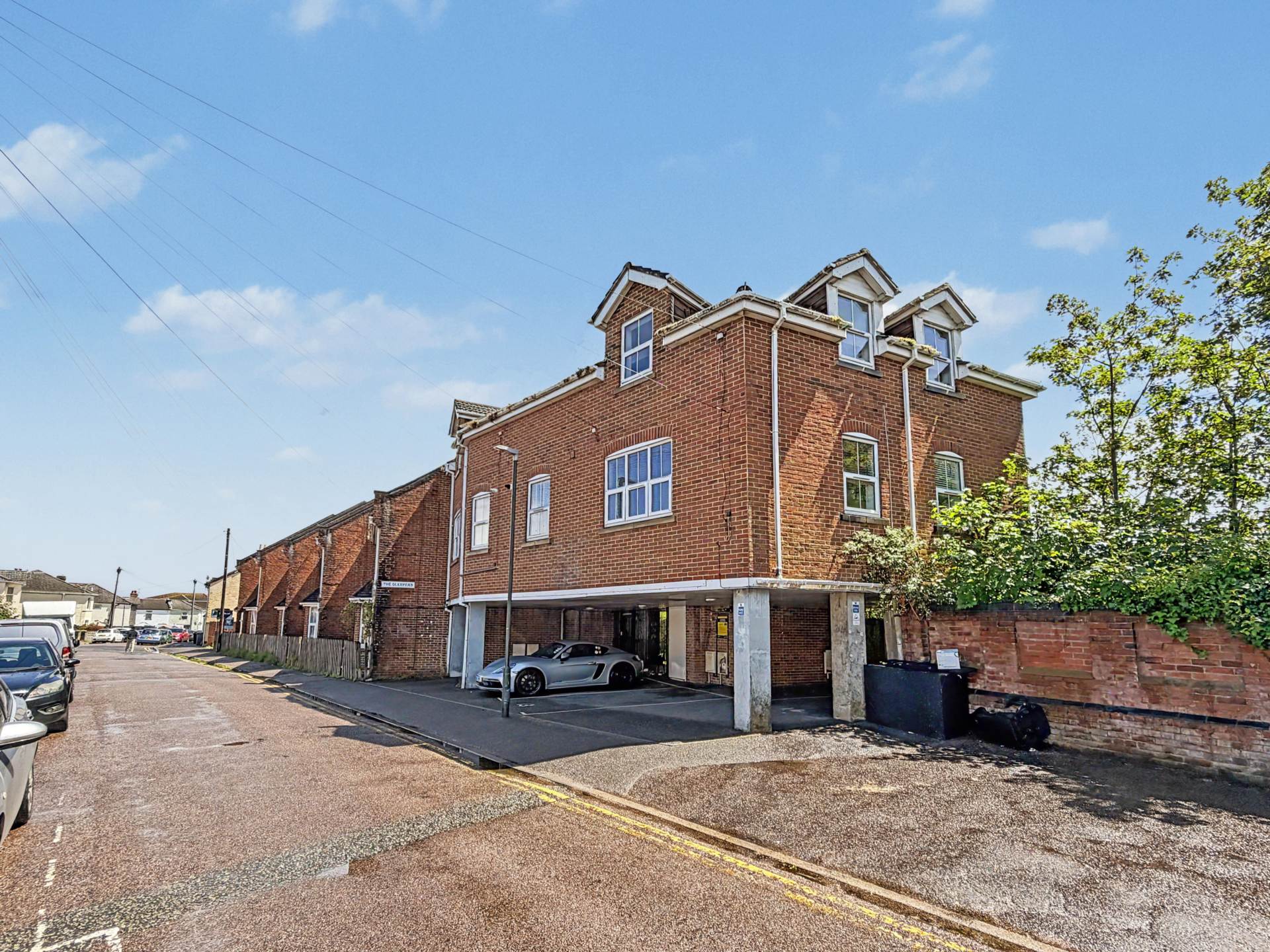 Central Bournemouth Flat, BH1, Image 11
