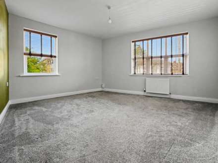 Central Bournemouth Flat, BH1, Image 6