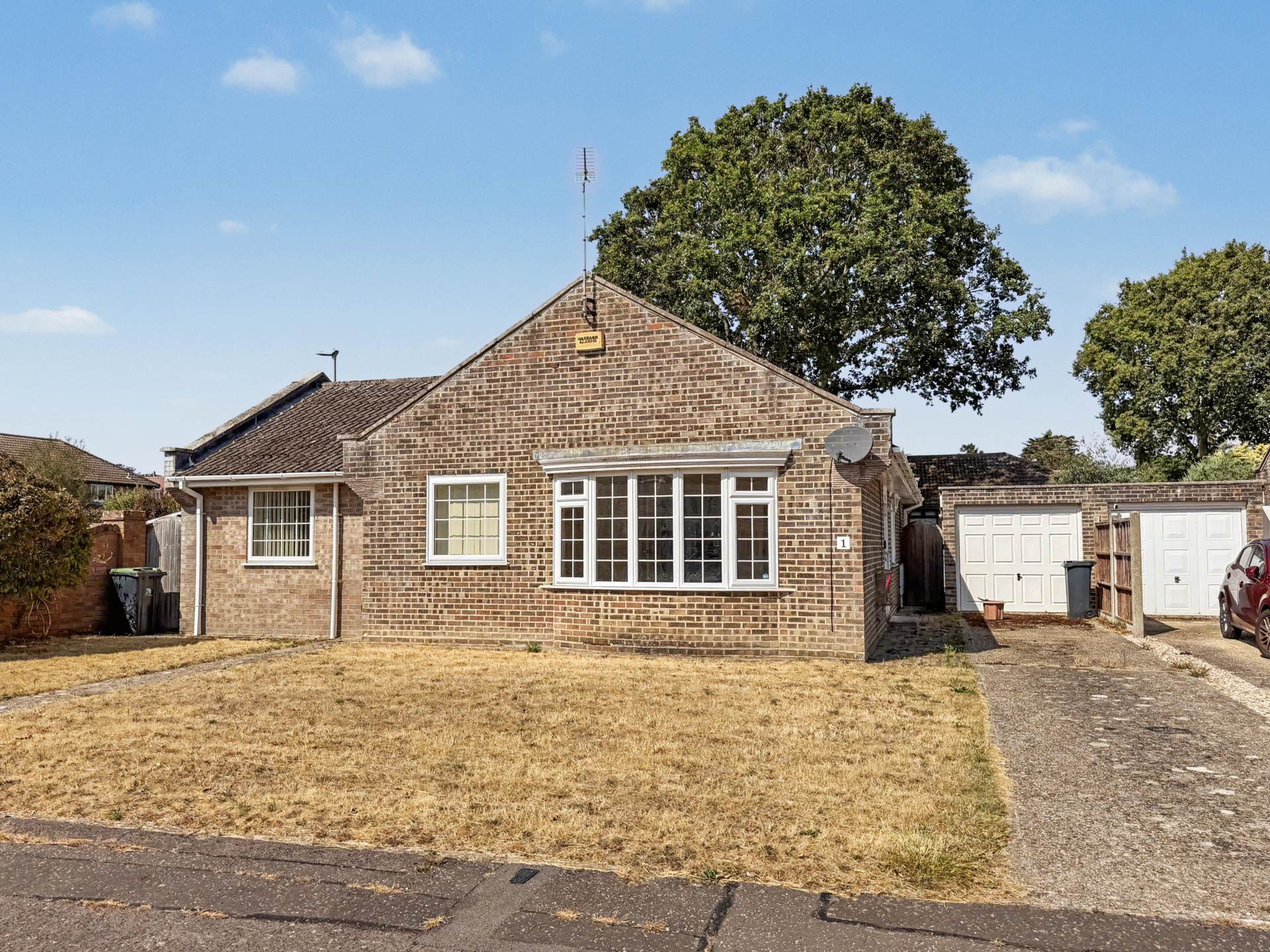 West Christchurch, Dorset * Bungalow *, Image 1