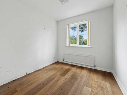 West Christchurch, Dorset * Bungalow *, Image 16