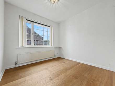 West Christchurch, Dorset * Bungalow *, Image 8