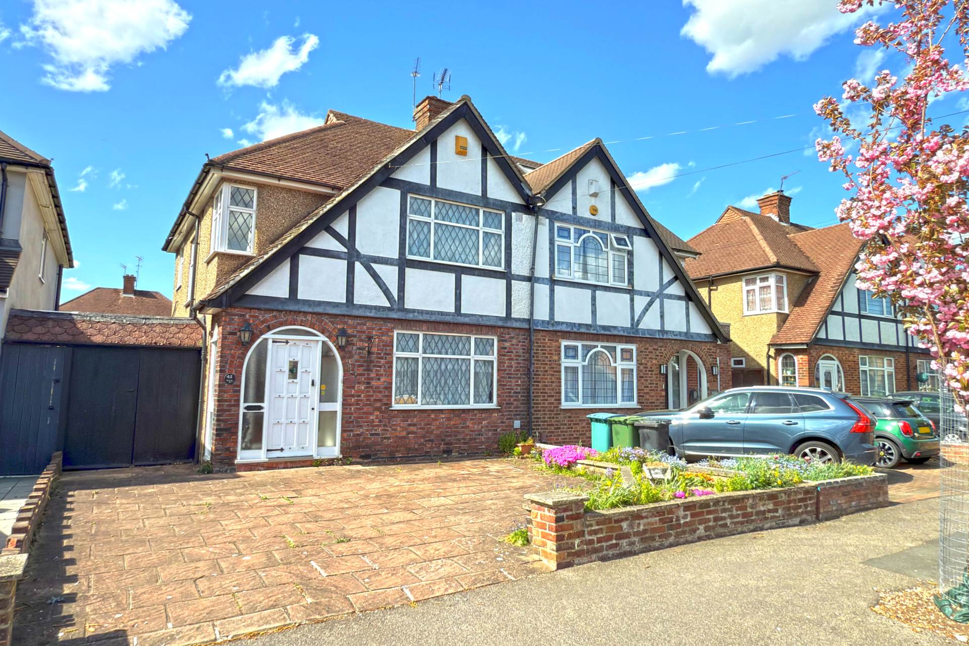 Tudor Drive