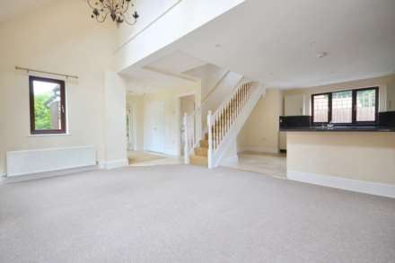 Court Road, Strensham, Worcestershire, Image 10