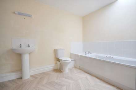 Court Road, Strensham, Worcestershire, Image 20