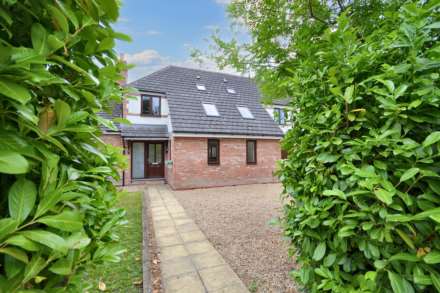 Court Road, Strensham, Worcestershire, Image 23