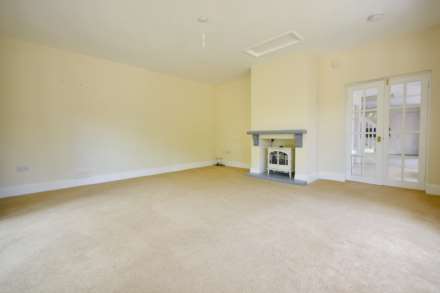 Court Road, Strensham, Worcestershire, Image 6
