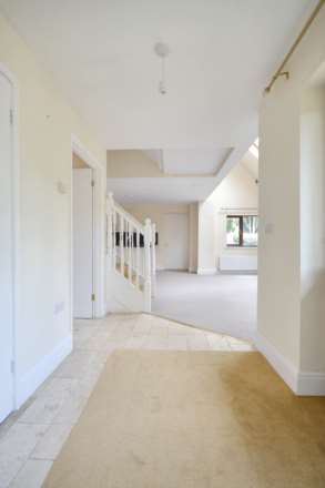 Court Road, Strensham, Worcestershire, Image 7