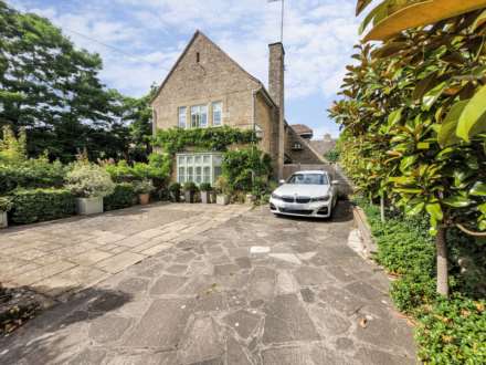 3 Bedroom Detached, Church Street, Bredon, Tewkesbury, Gloucestershire