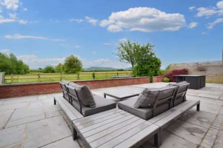 Cheltenham Road, Little Beckford, Tewkesbury, Gloucestershire, Image 9