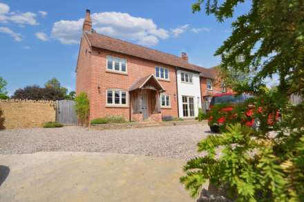 Main Road, Bredon, Tewkesbury, Gloucestershire, Image 1