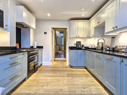 Pittville Lawn, Pittville, Cheltenham, Gloucestershire, Image 14