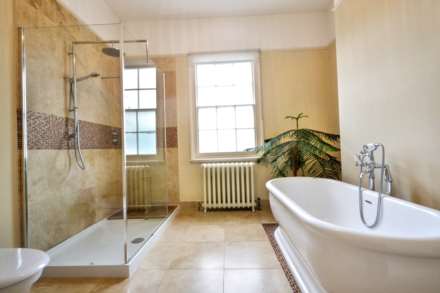 Pittville Lawn, Pittville, Cheltenham, Gloucestershire, Image 20