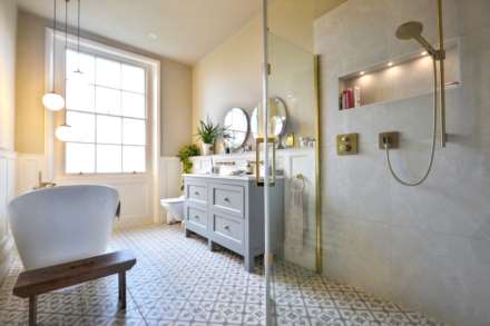 Pittville Lawn, Pittville, Cheltenham, Gloucestershire, Image 25